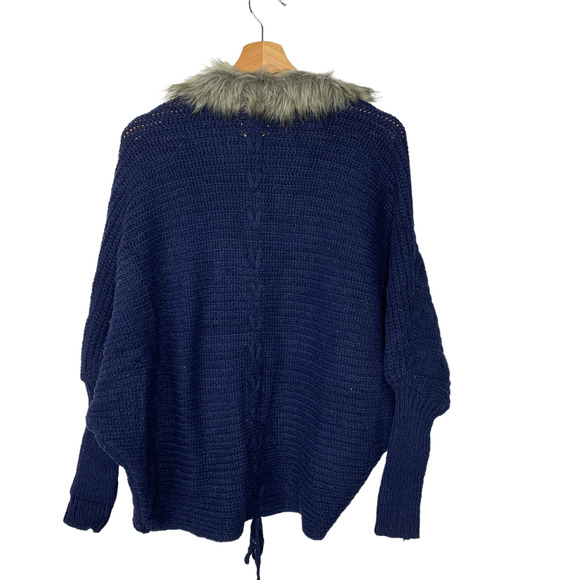 Felicity Faux Fur Batwing Cardigan Dark Blue MILITARY HIPPIE - Picture 3 of 6